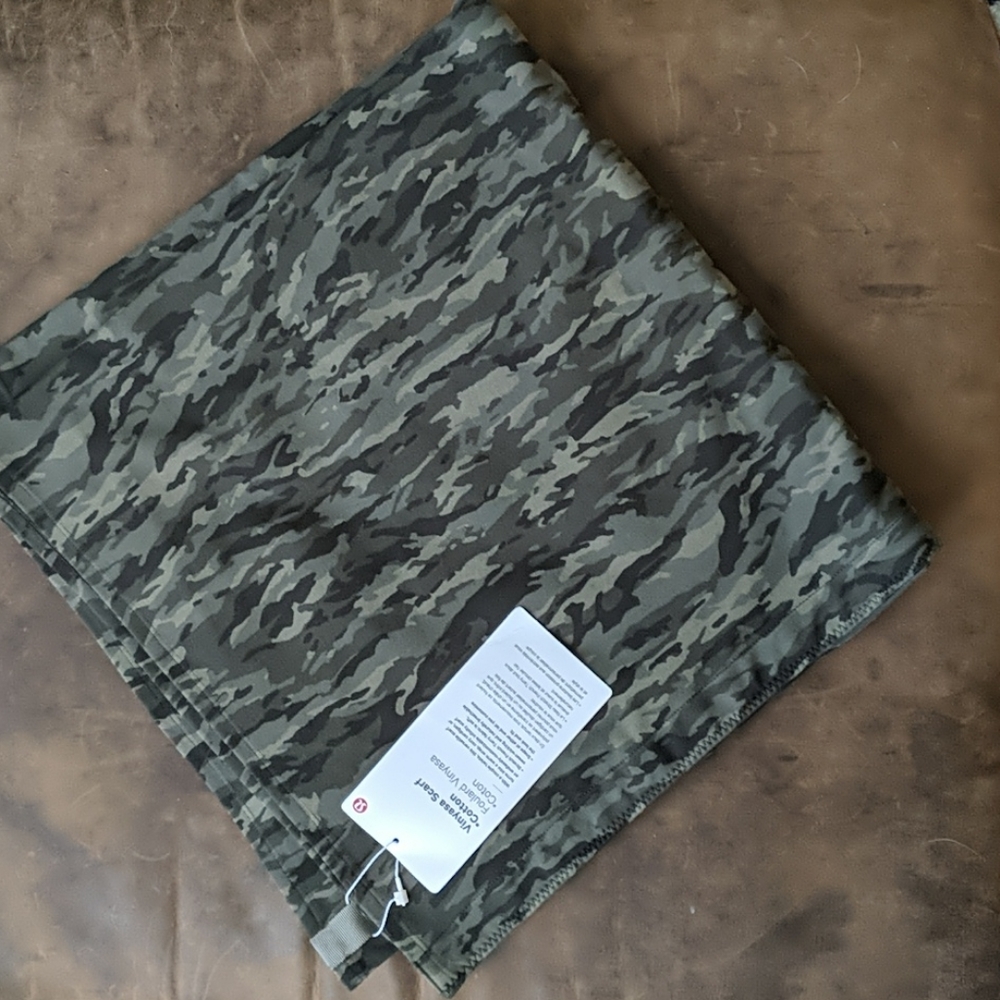 Lululemon camo vinyasa scarf